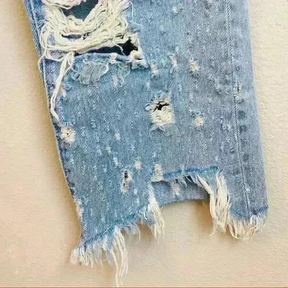 Carmar heavily distressed destroyed straight crop light wash jeans button fly 26 - Picture 4 of 16